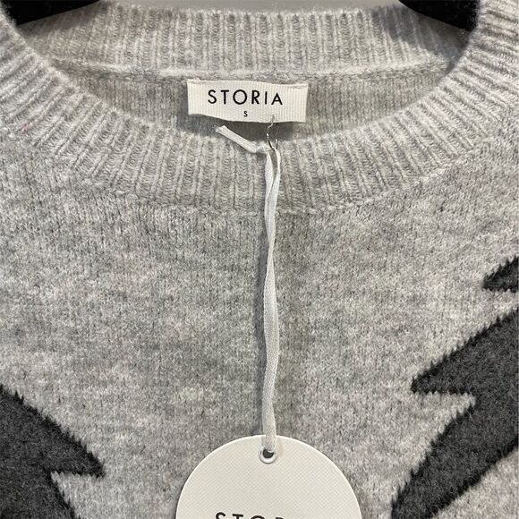 Storia  Women's Gray Lightning Bolt Graphic Pullover Sweater Size S - Picture 5 of 5